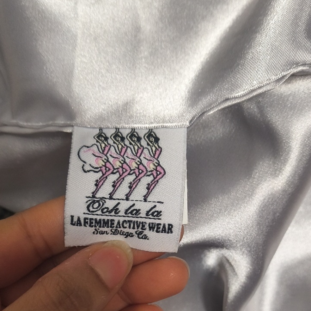 La Femme Lustrous Silver Activewear